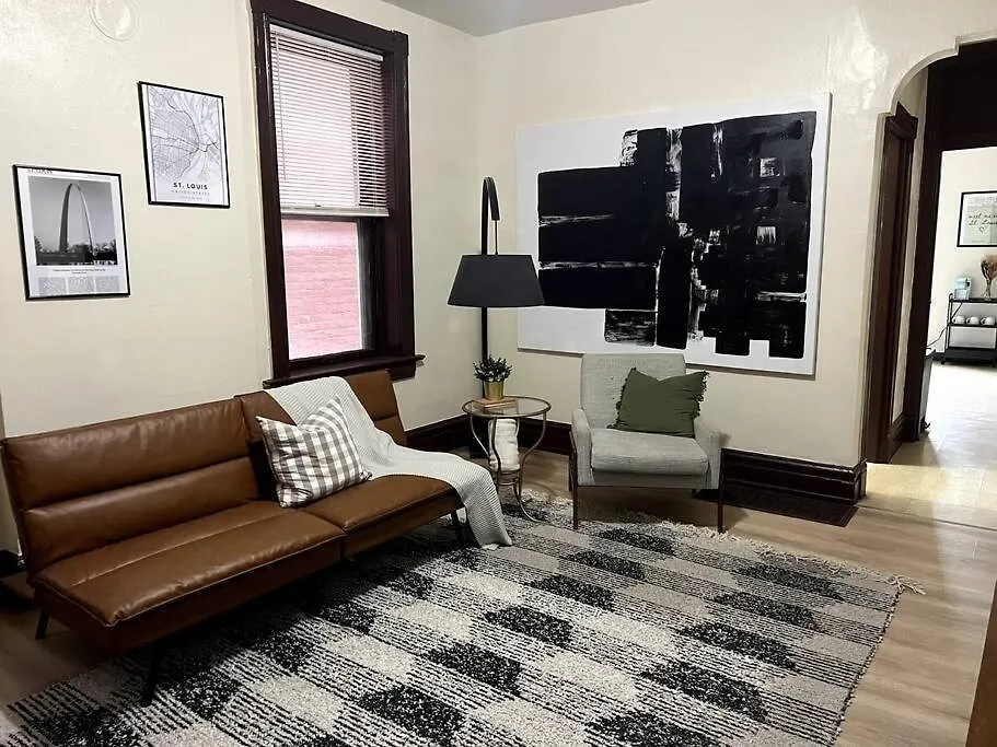 Charming Duplex On Quiet Street Apartment Saint Louis