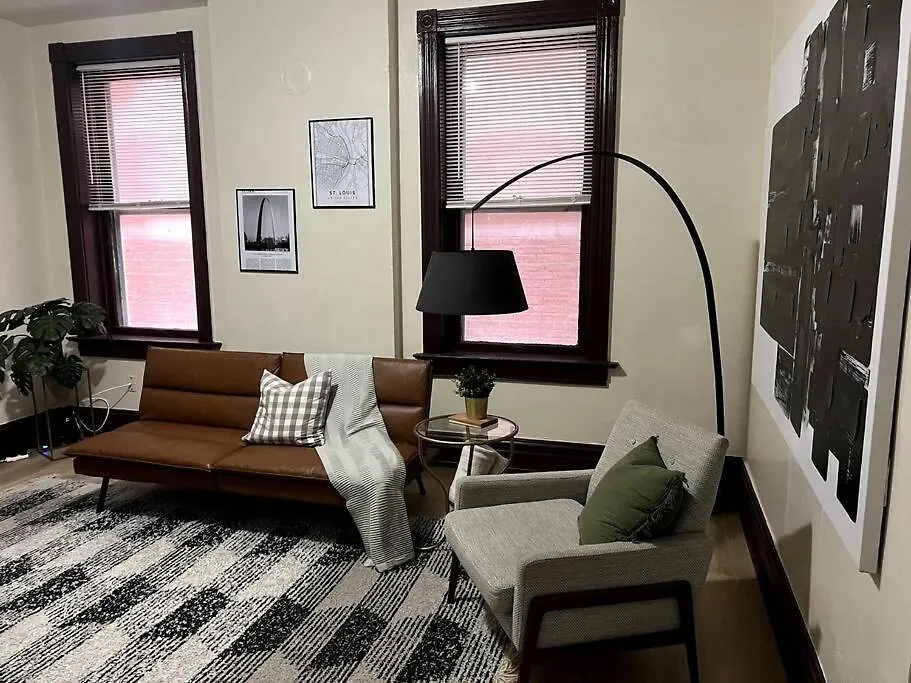 Charming Duplex On Quiet Street Apartment Saint Louis